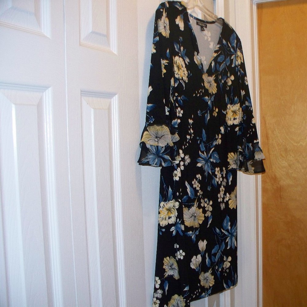 Beautiful Flower Dress - Picture 2 of 4